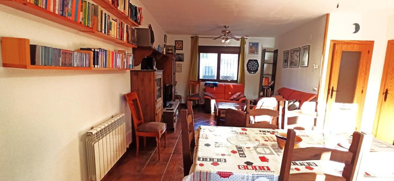 Вилла La Higuera De Gredos Игера-де-лас-Дуэньяс Экстерьер фото
